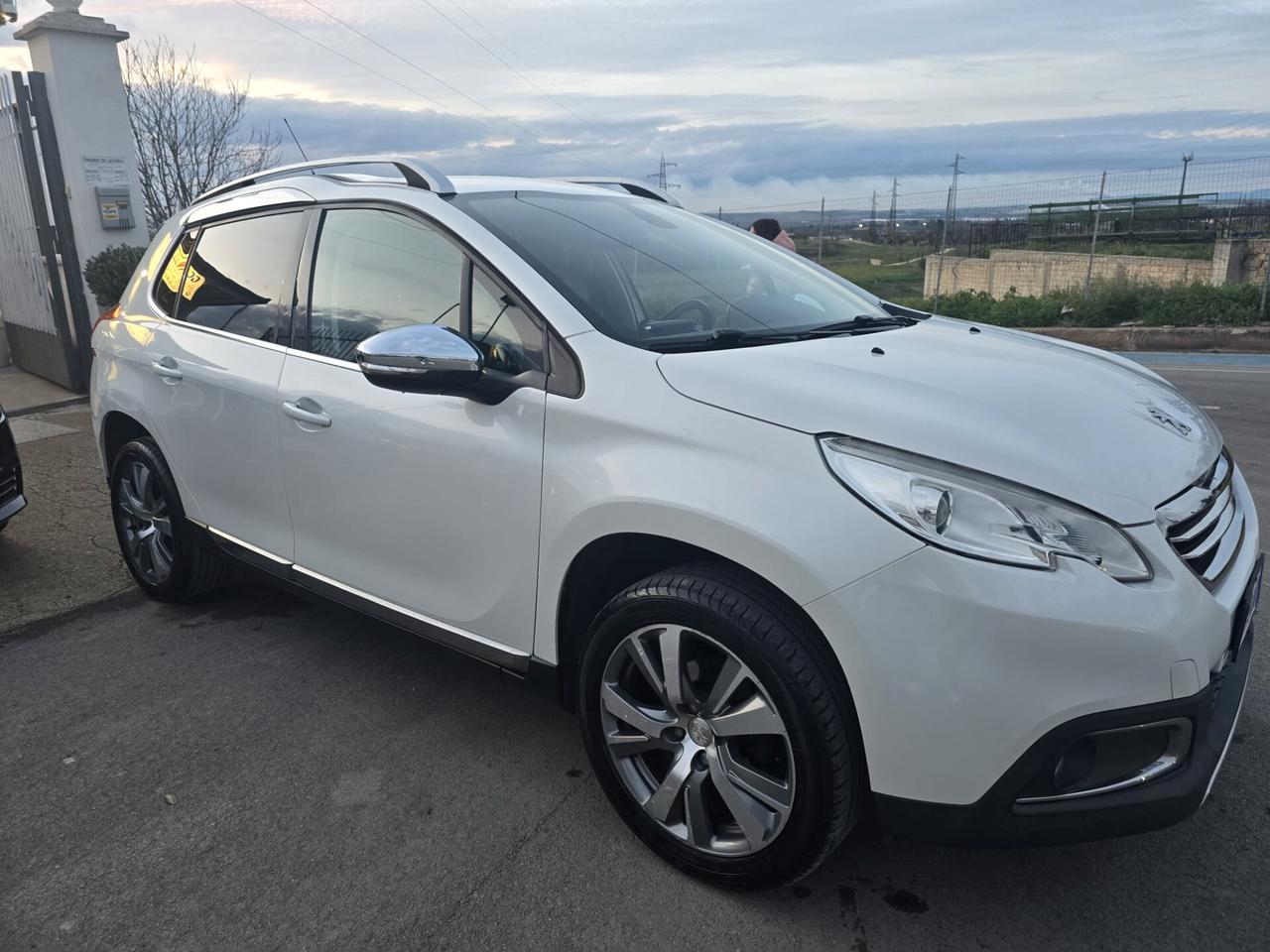 Peugeot 2008 BlueHDi 100 Allure