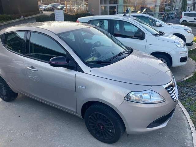 Lancia Ypsilon Ypsilon 0.9 t.air Elefantino ecochic metano 80cv