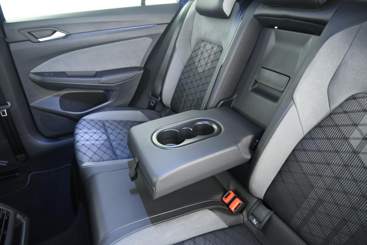VOLKSWAGEN Golf 1.5 etsi evo R-Line 150cv dsg CAMERA+ALCANTARA+ACC+LED