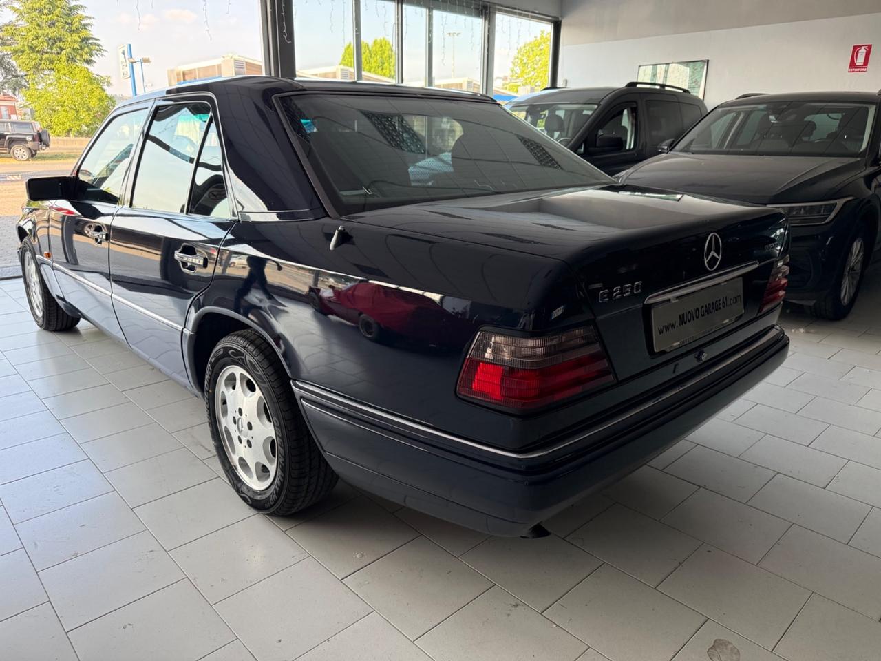 Mercedes-benz E 250 diesel cat Elegance