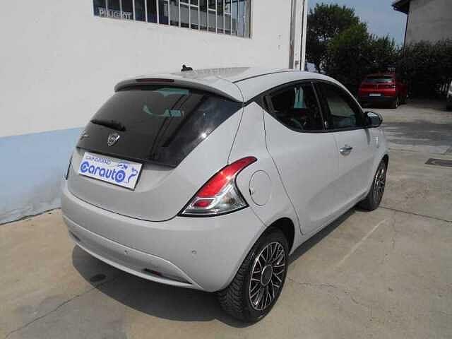Lancia Ypsilon 1.2 69 cv 5p GPL Ecochic Mya