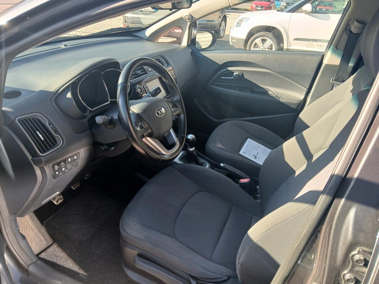 Kia Rio 1.2 CVVT 5p. Cool