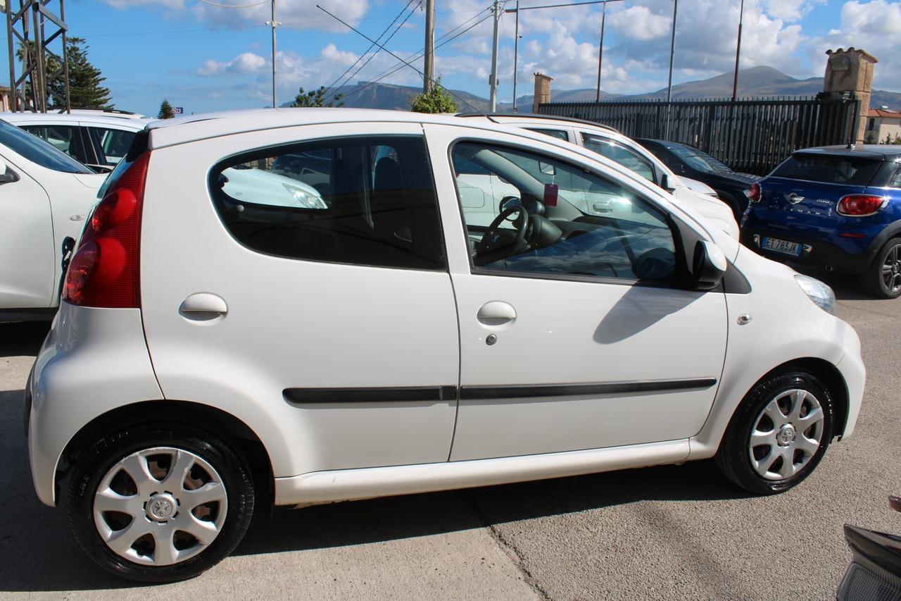 Peugeot 107 1.0 68CV 5p. Plaisir