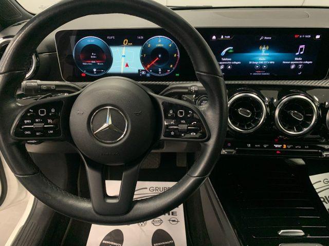 MERCEDES-BENZ A 180 d Automatico Sport + Full Led