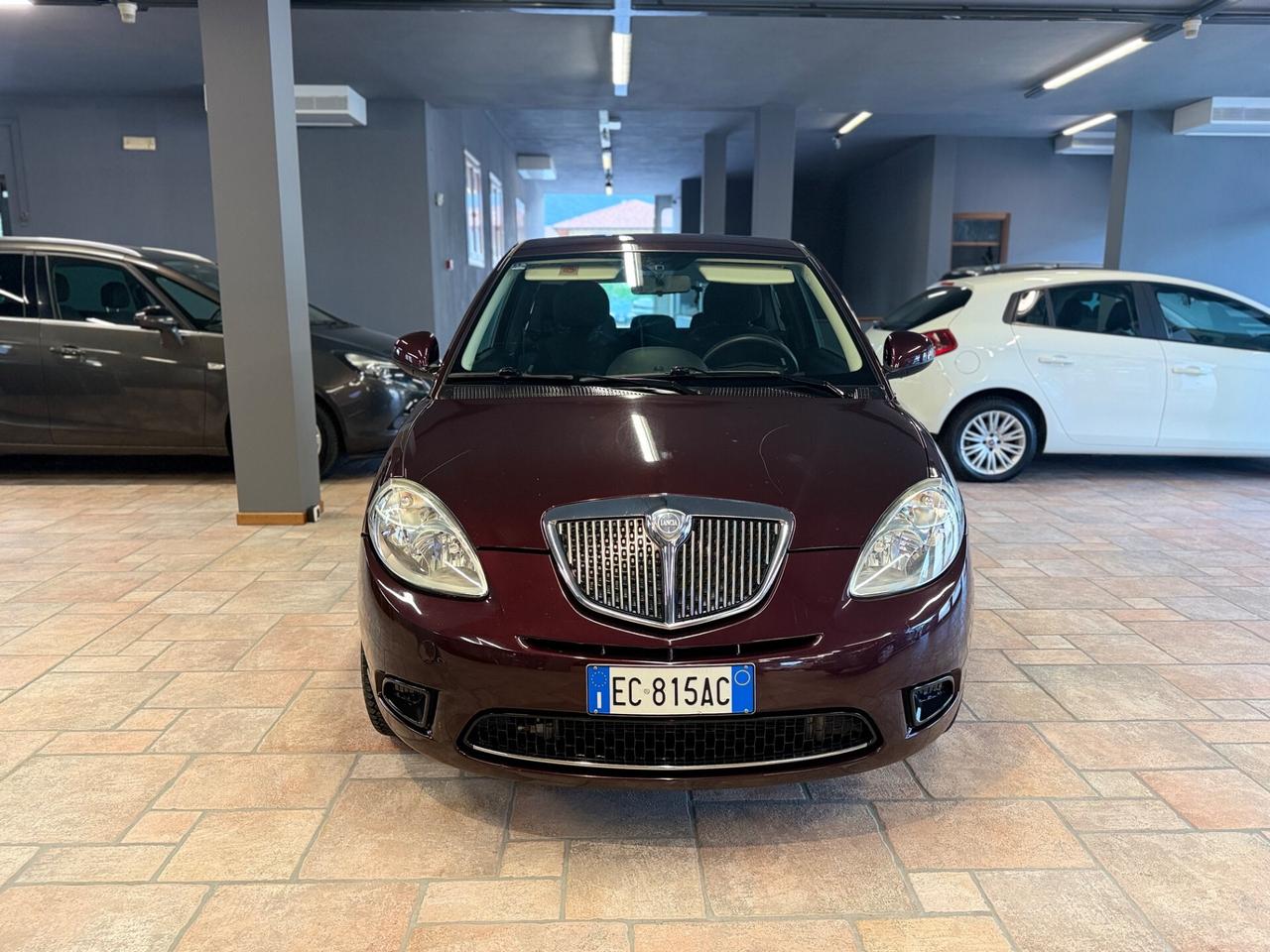Lancia Ypsilon 1.2 69 CV Platinum