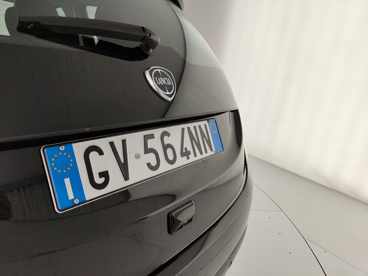 Lancia Ypsilon 1.0 FireFly 5 porte S&S Hybrid Platino