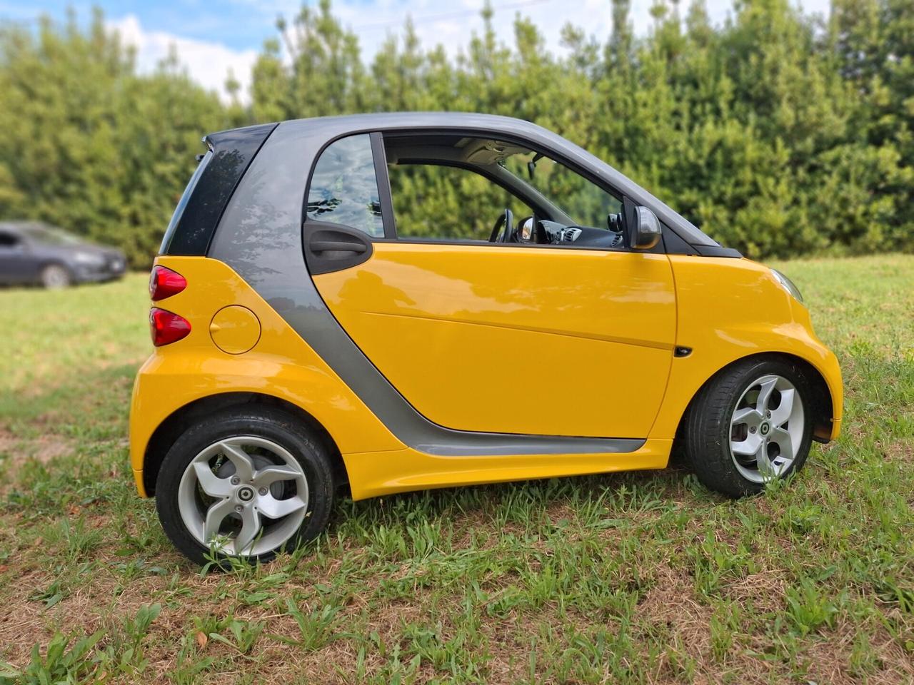 Smart ForTwo 1000 52 kW MHD coupé passion