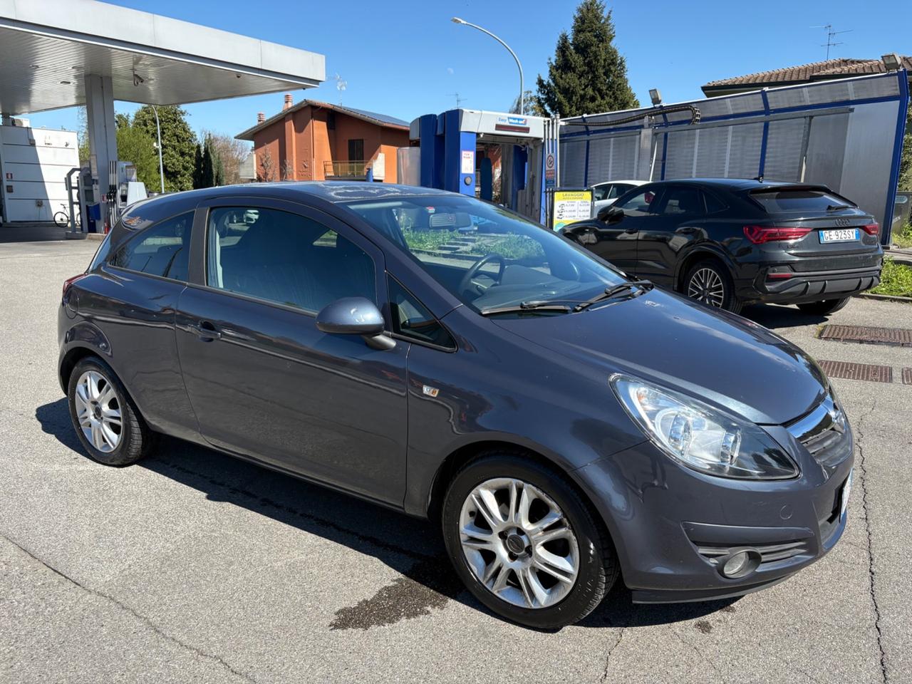 Opel Corsa 1.2 3 porte b-color