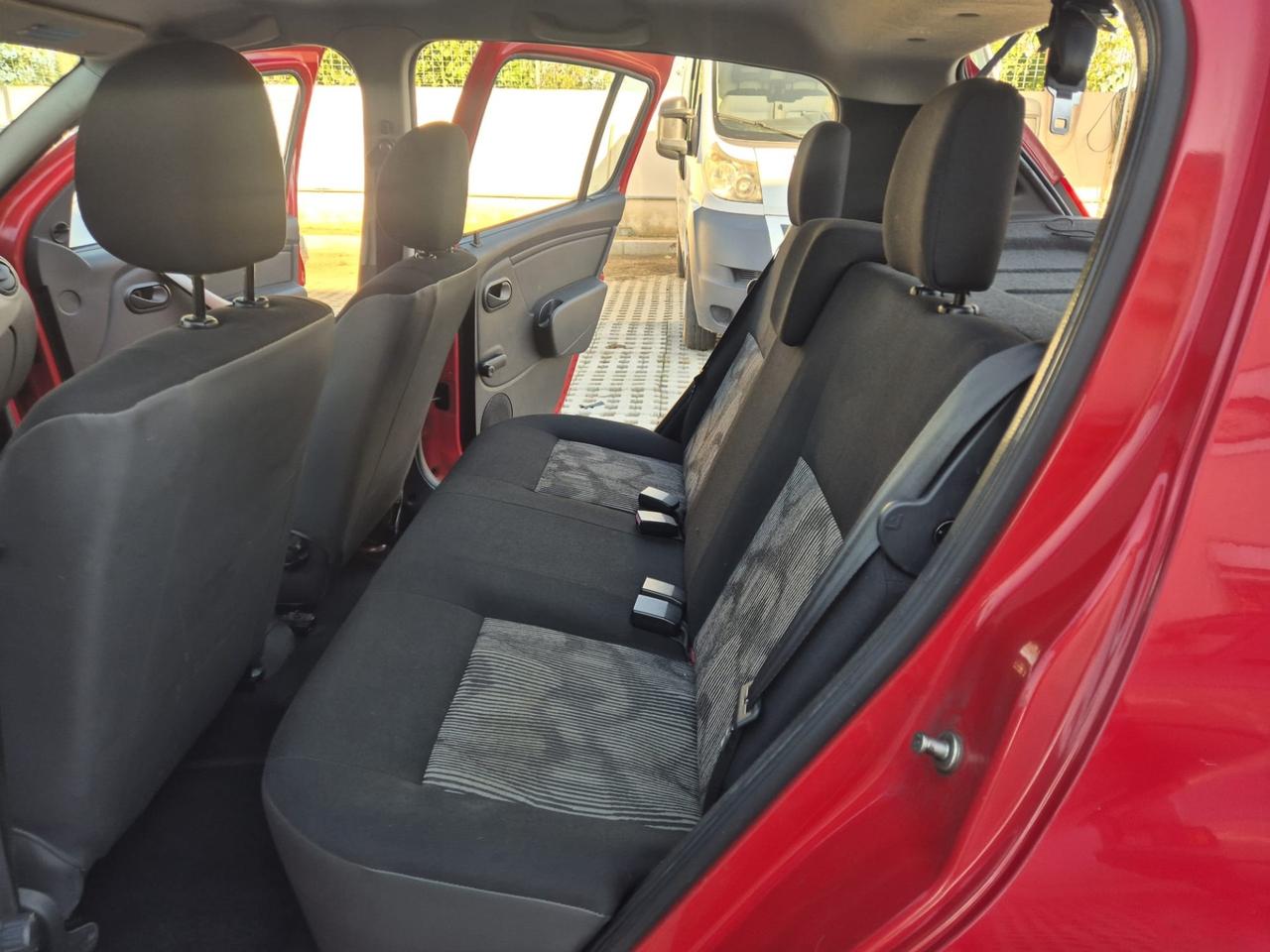 Dacia Sandero 1.4 8V GPL Lauréate