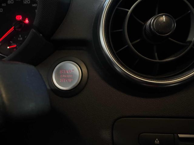 AUDI A1 SPB 1.0 TFSI ultra S tronic S-LINE