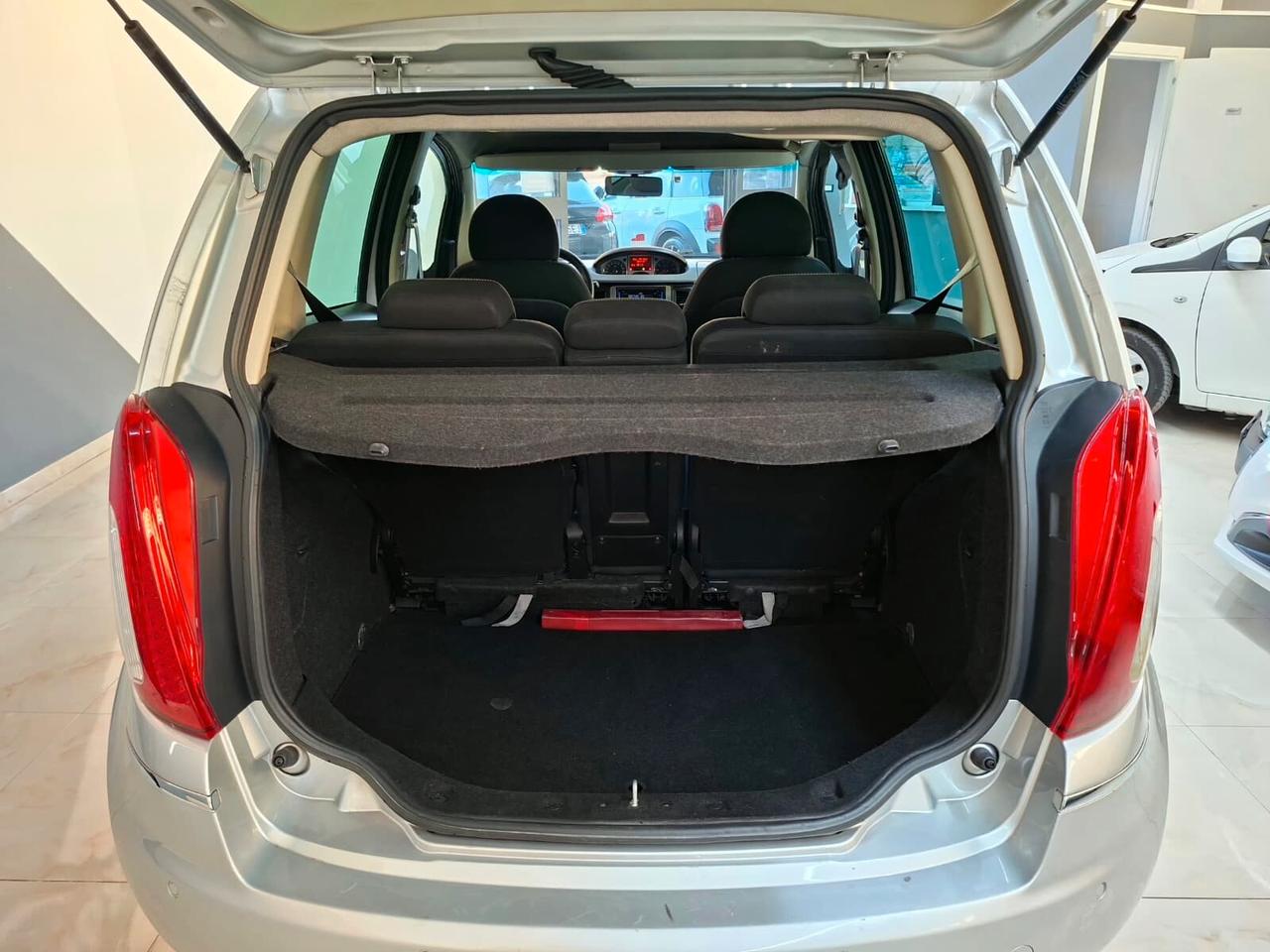 Lancia Musa 1.3 Mjt 95cv Diva 2011
