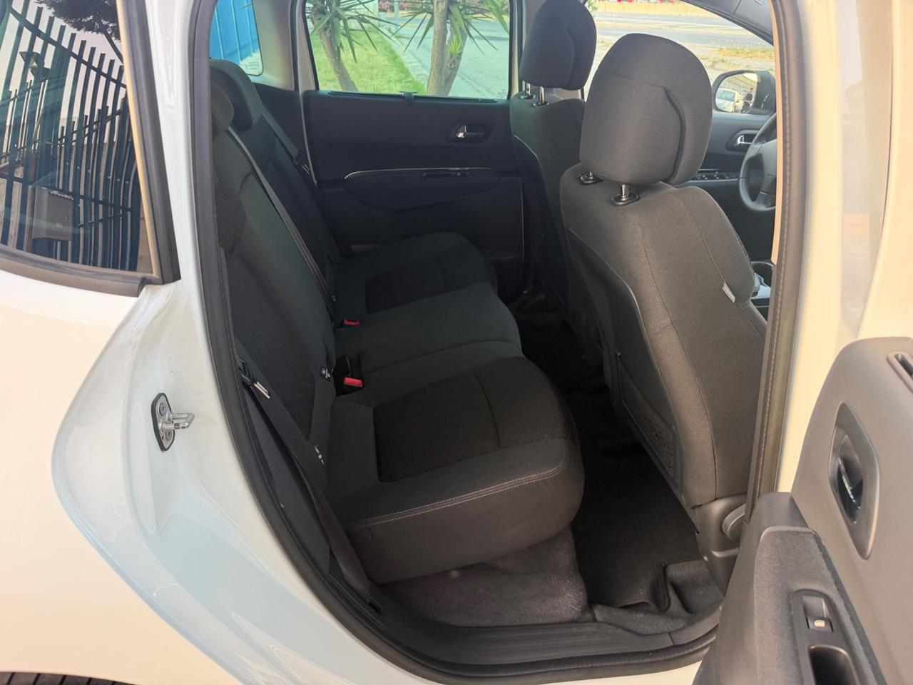Peugeot 3008 1.6 HDi 115CV Allure 2013