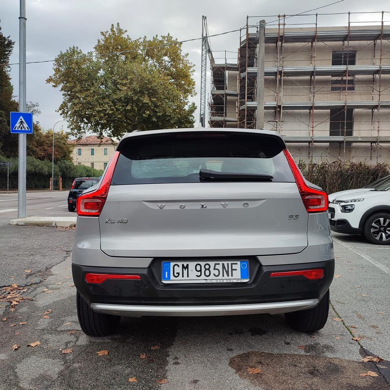 Volvo XC40 B3 automatico Core Pack tagliandi