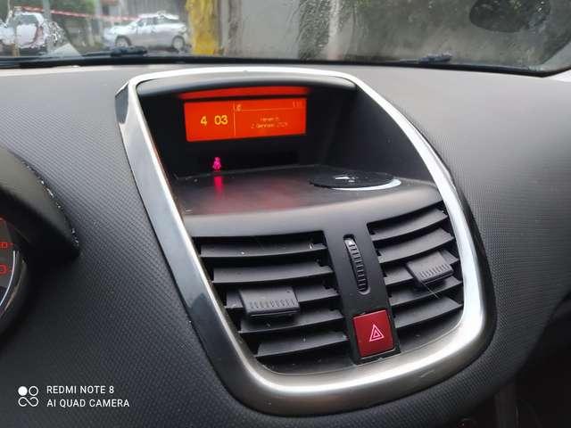 Peugeot 207 207 CC 1.6 16v Feline FL