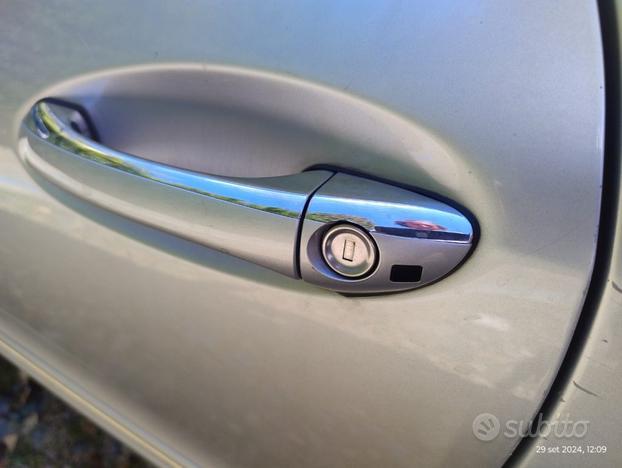 MERCEDES-BENZ CLK 270 CDI Avantgarde Autom. full