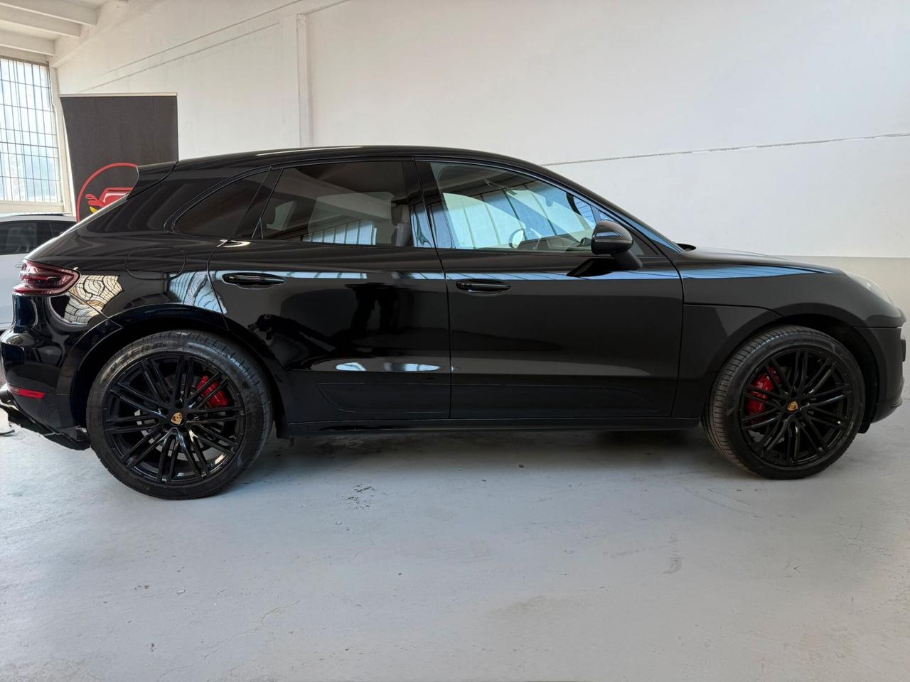 Porsche Macan 3.6 Turbo full optional GANCIO TRAINO+CHRONO+CARBO+SCARICO+DOPPIO TETTO
