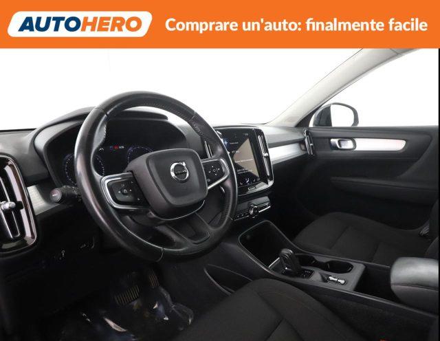 VOLVO XC40 B4 AWD Geartronic Momentum Pro