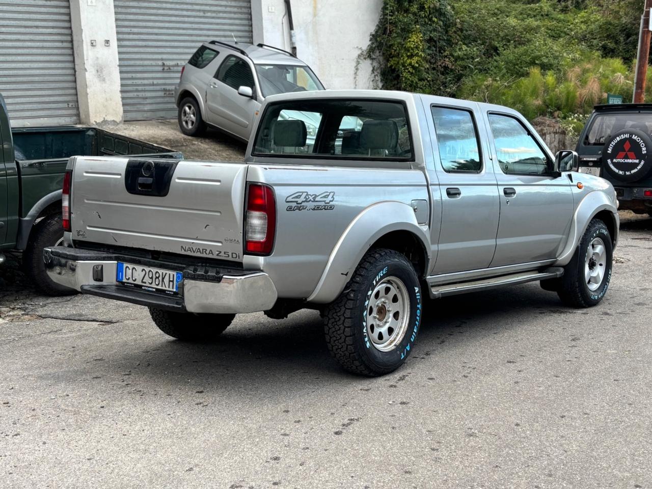 Nissan Navara 2500 turbo diesel 133cv