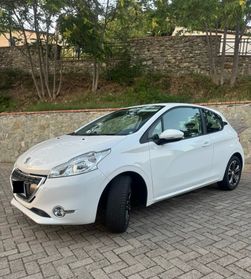 Peugeot 208 1.4 HDi 68Cv 3Porte *ALLURE* 2014