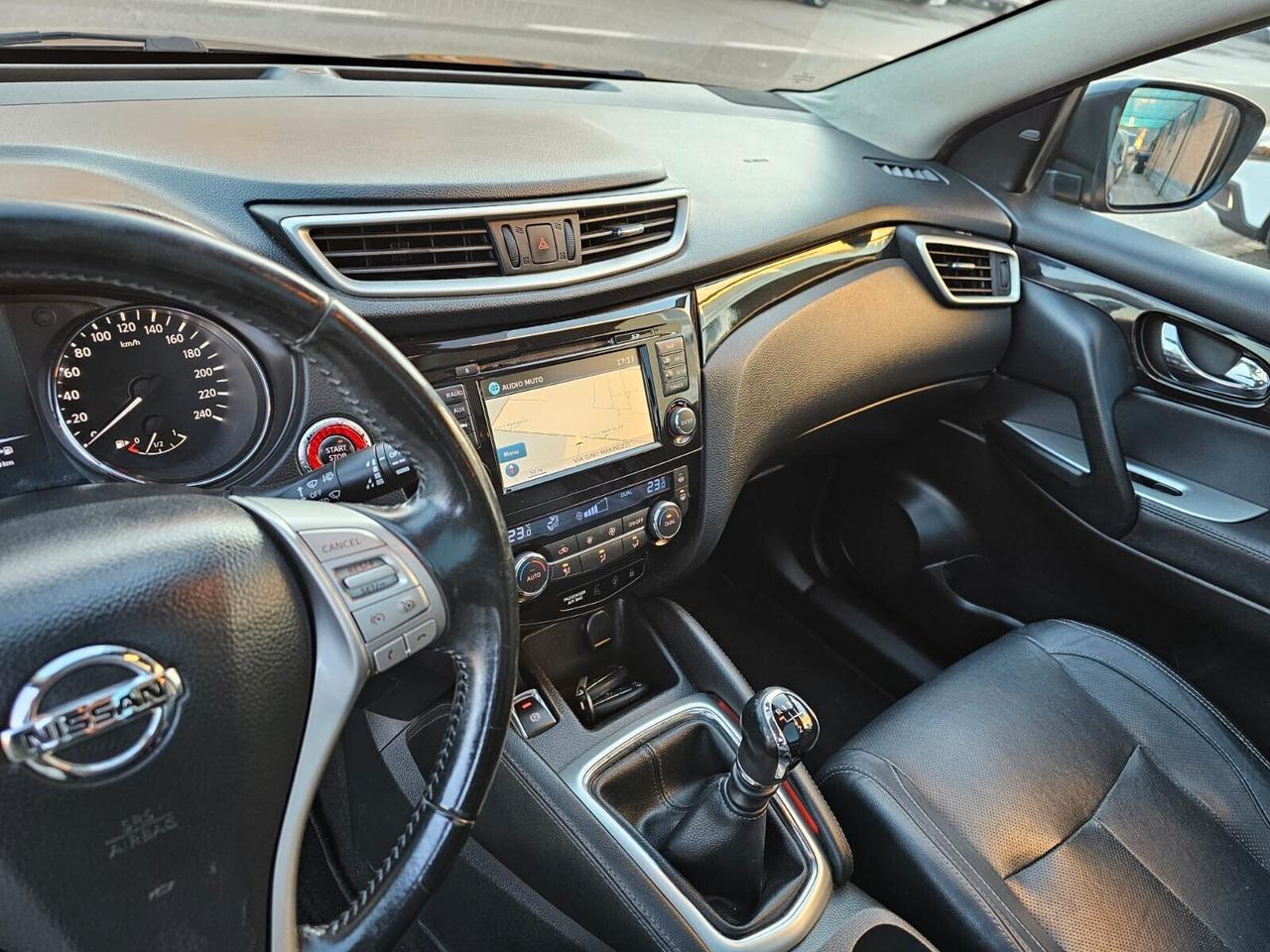 Nissan Qashqai 1.5 dCi 110cv 360°*Pelle*Navi*Tetto*Pdc*Bi-Xeno*18*