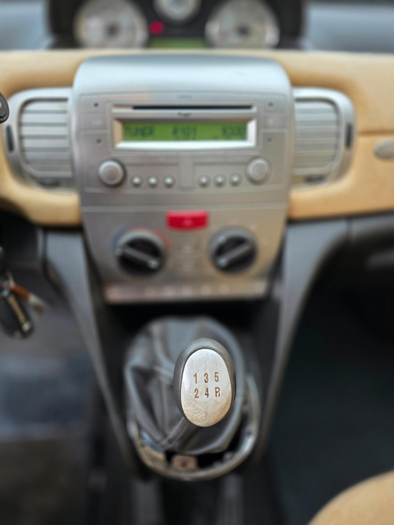 Lancia Ypsilon 1.2 Argento