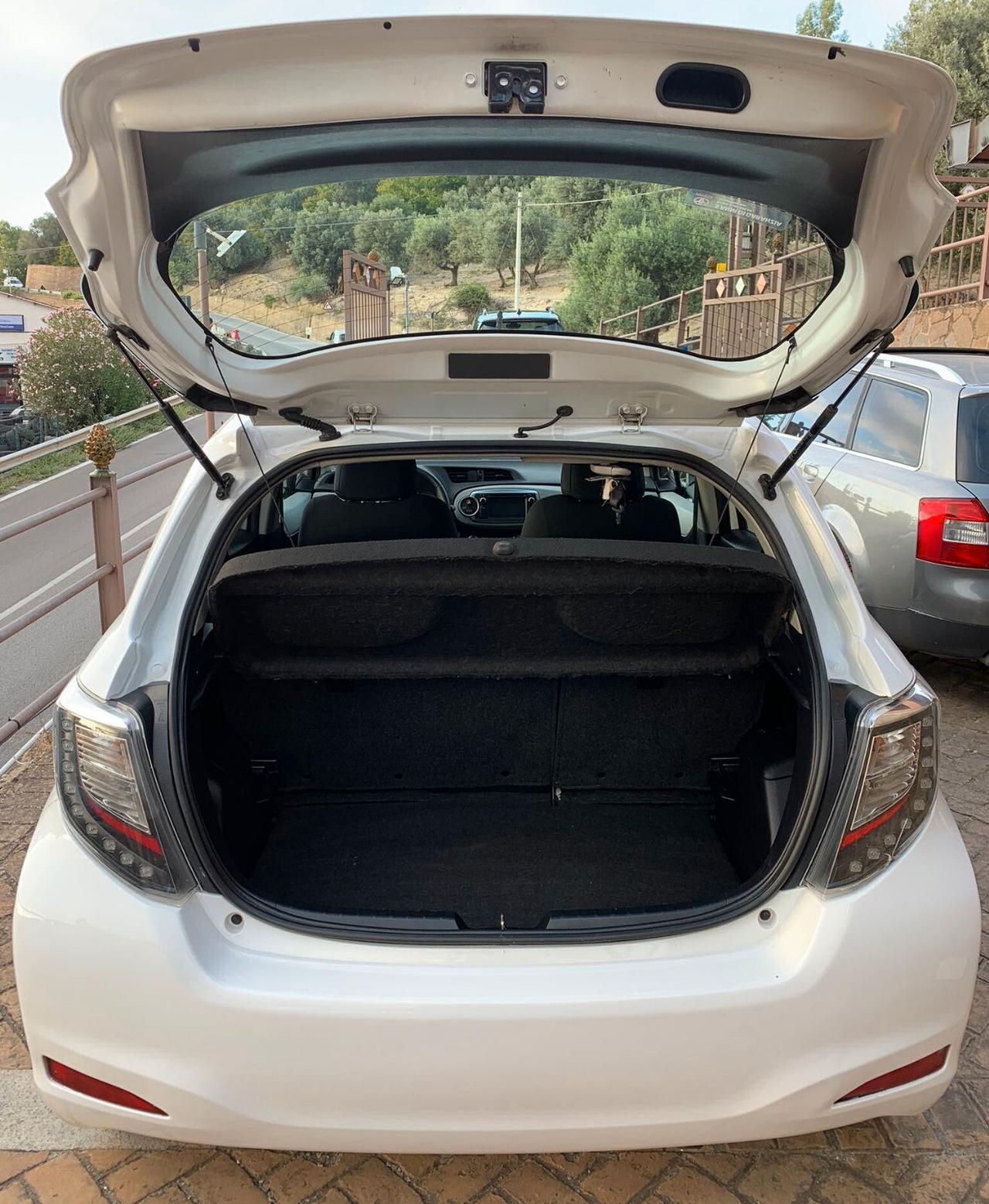 Toyota Yaris 1.5 Hybrid 5 porte Lounge