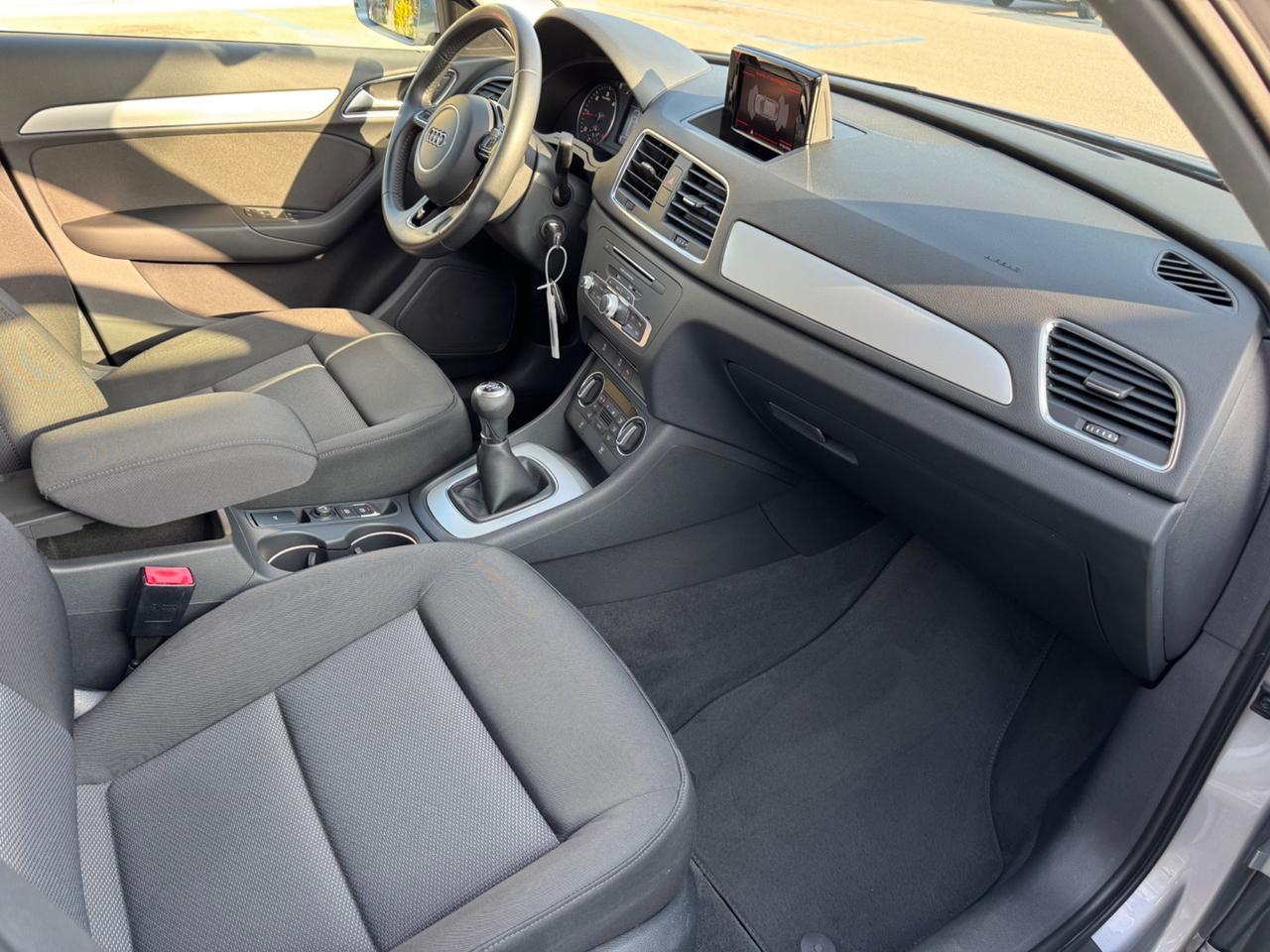 Audi Q3 2.0 TDI 120 CV Sport