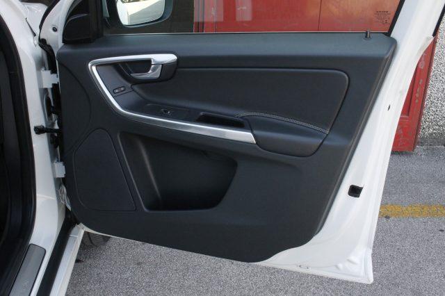 VOLVO XC60 D4 Awd Geartronic R-design Unicoprop. Pelle