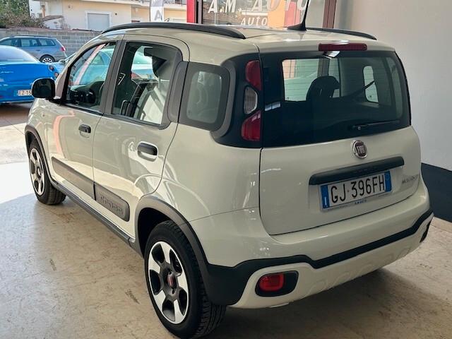 Fiat Panda 1.0 FireFly S&S Hybrid City Cross AZIENDALE