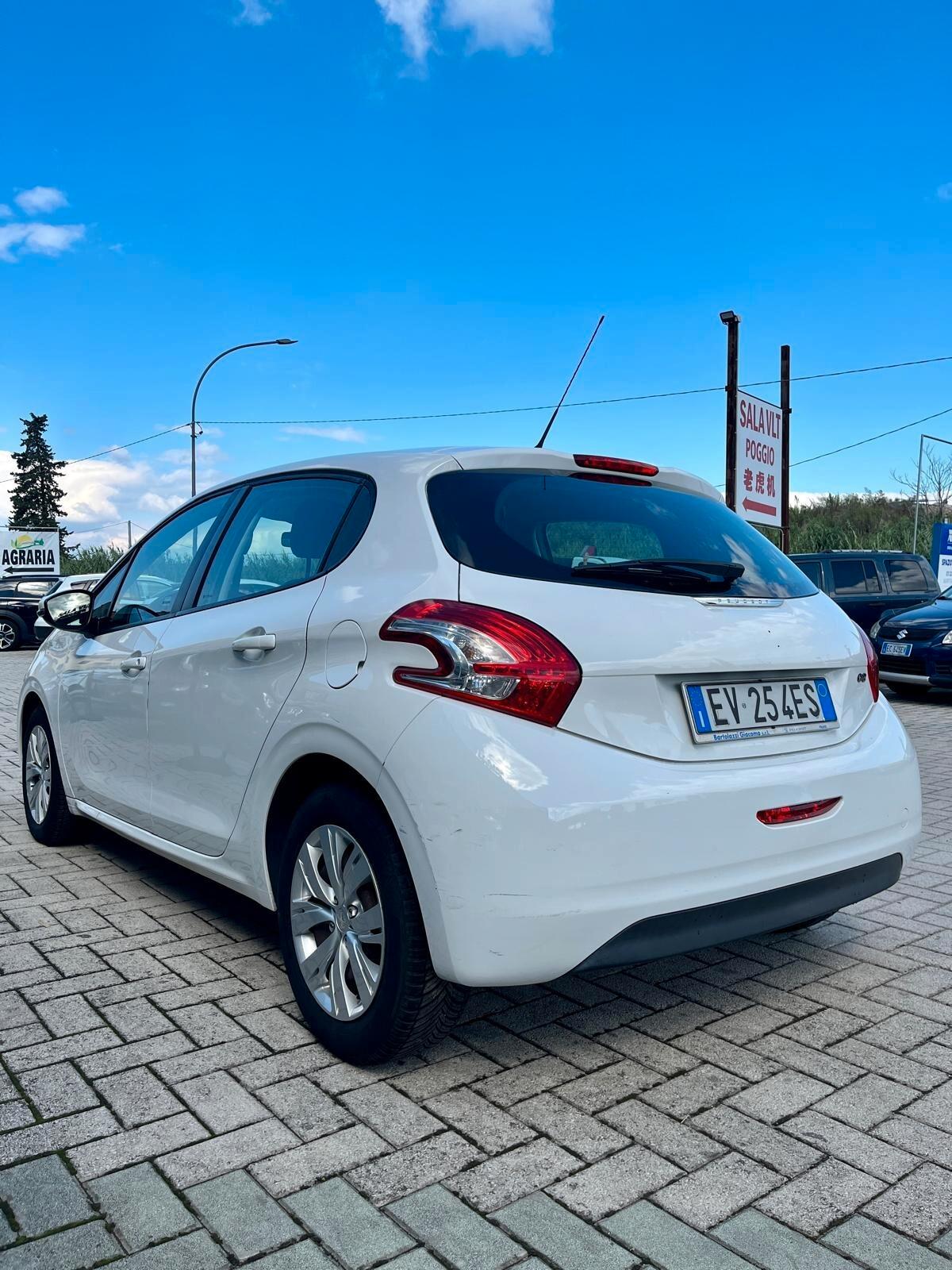 Peugeot 208 1.4 HDi 68 CV 5 porte OK NEOPATENTATO