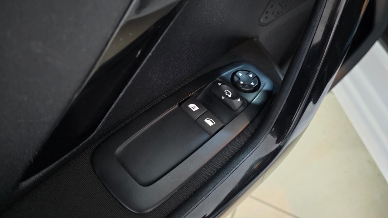 Peugeot 208 BlueHDi 75 5 porte Allure