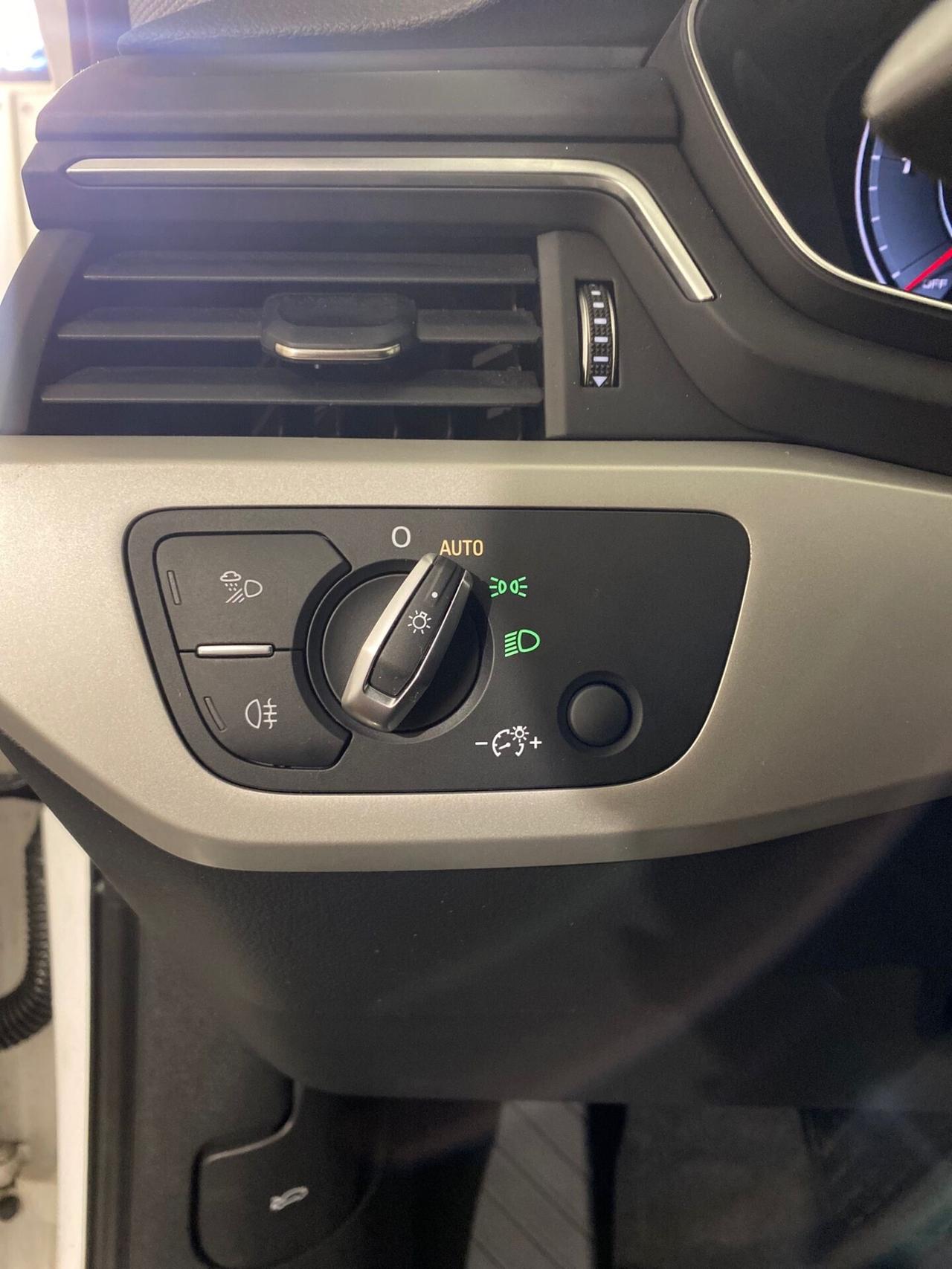 Audi A4 Avant 30 TDI/136 CV S tronic * SOLO 45000KM* PROMO OMAGGIO BLACK FRIDAY FINO AL 29 NOVEMBRE