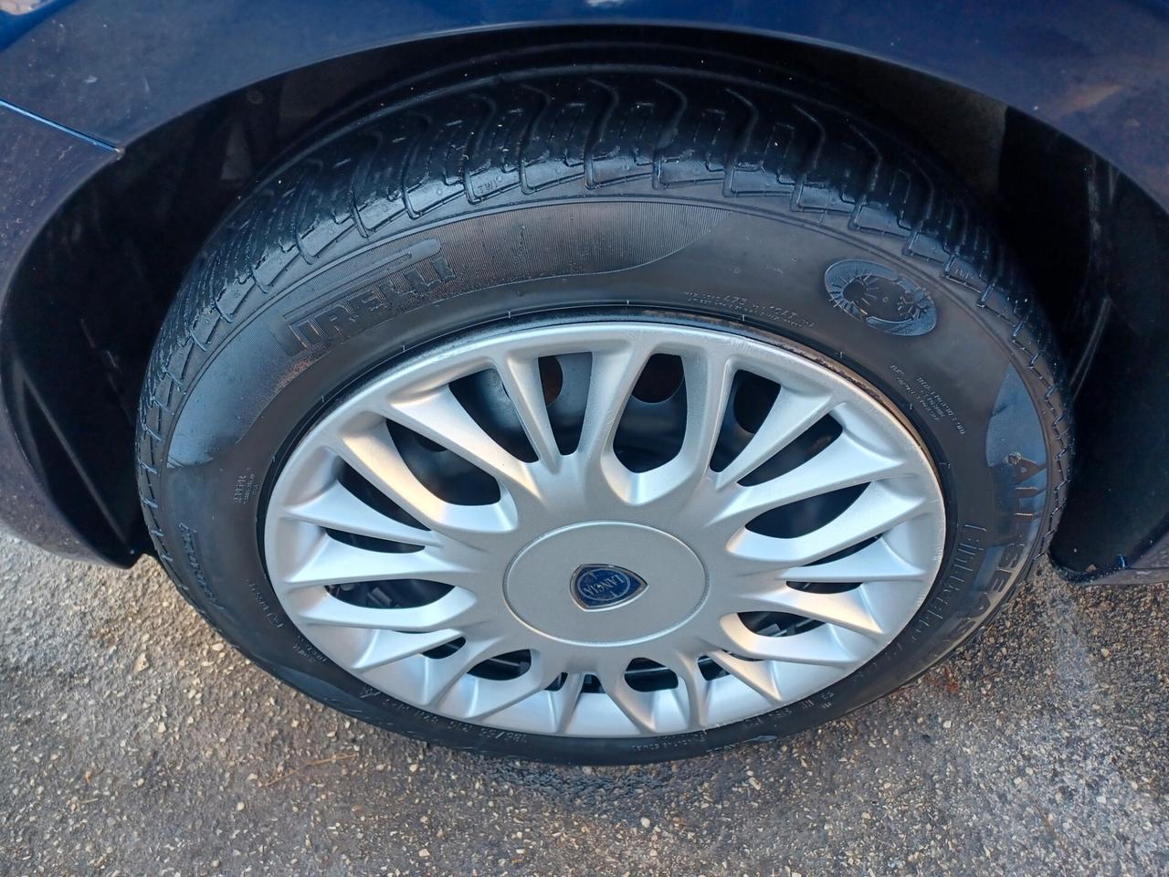 Lancia Ypsilon 1.2 5 porte Gold ANNO 2017 EURO 6