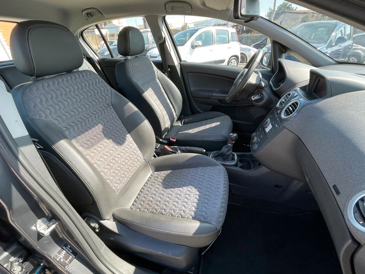 Opel Corsa 1.4 16V 5 porte Cosmo