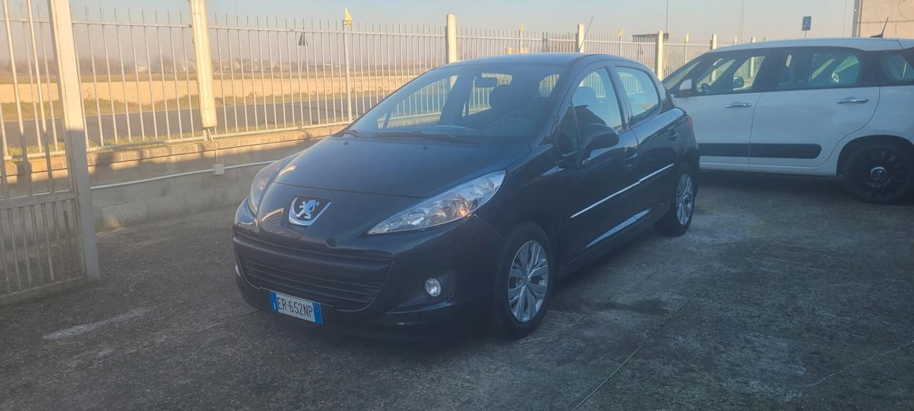 Peugeot 207 NEOPATENTATA Plus 1.4 8V 75CV 5p. ECO GPL