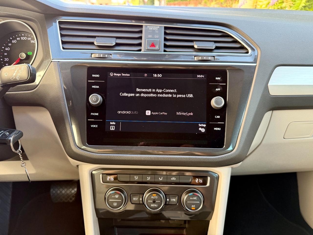Volkswagen Tiguan 2.0 tdi BMT Style 150cv dsg TAGLIANDI CERTIFICATI