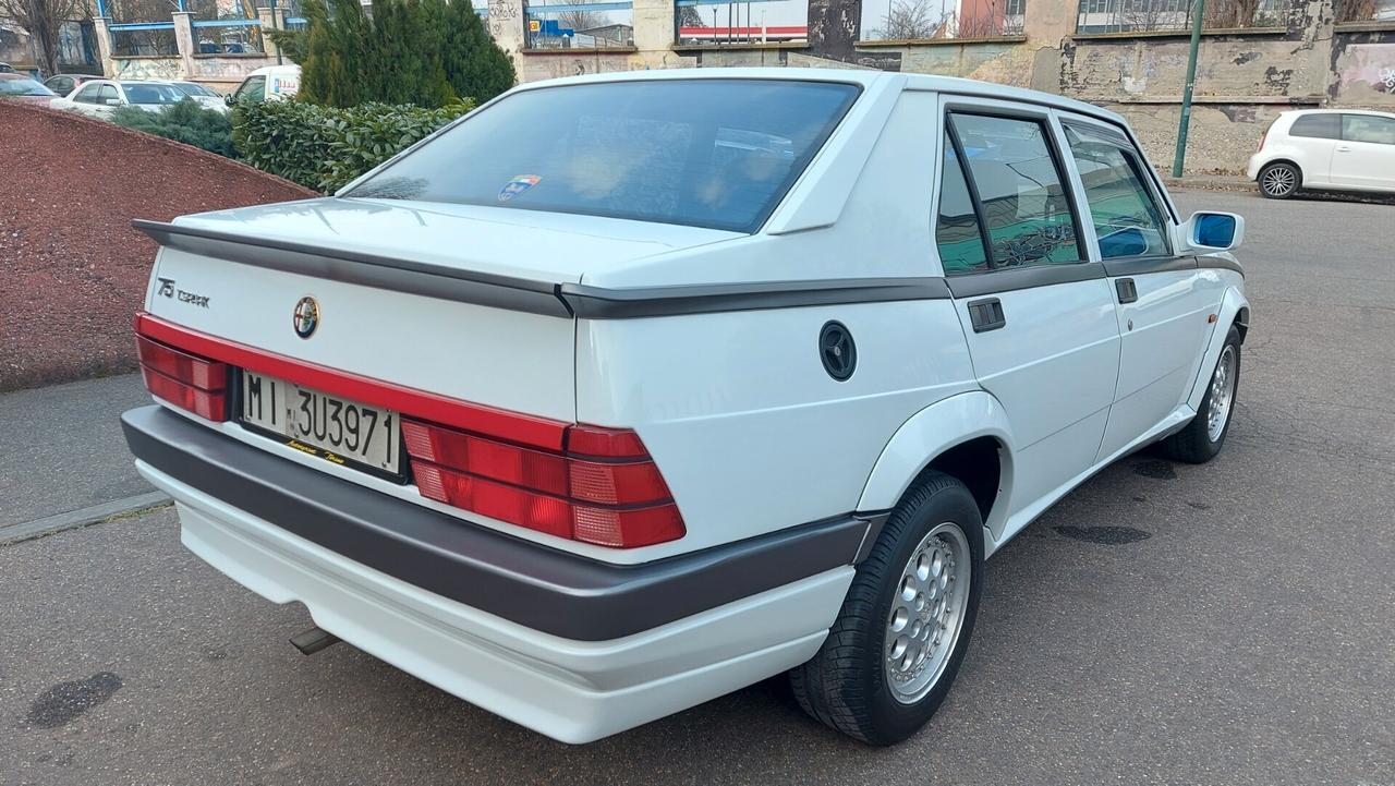 Alfa Romeo 75 2.0i T.S. ASN (3500 ESEMPLARI)