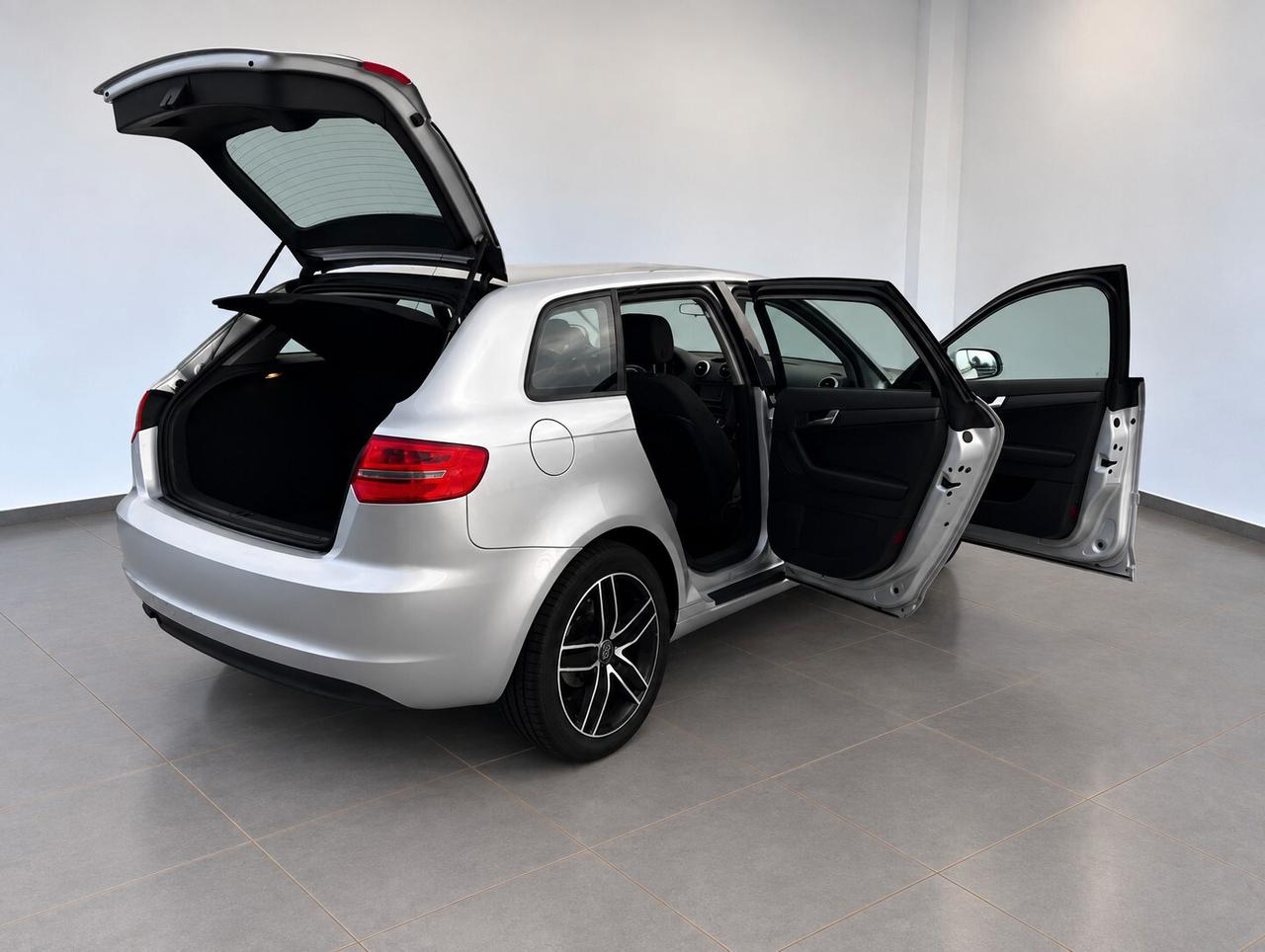 Audi A3 SPB 1.6 TDI 105 CV CR Ambition