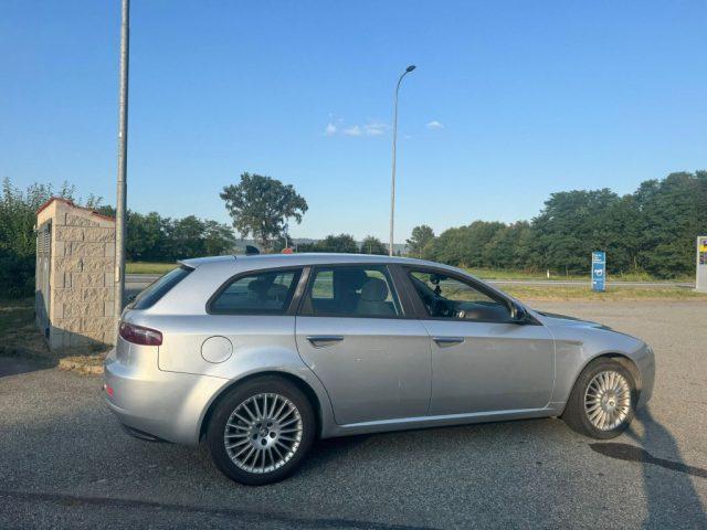 ALFA ROMEO 159 1.9 JTDm 16V Sportwagon Distinctive
