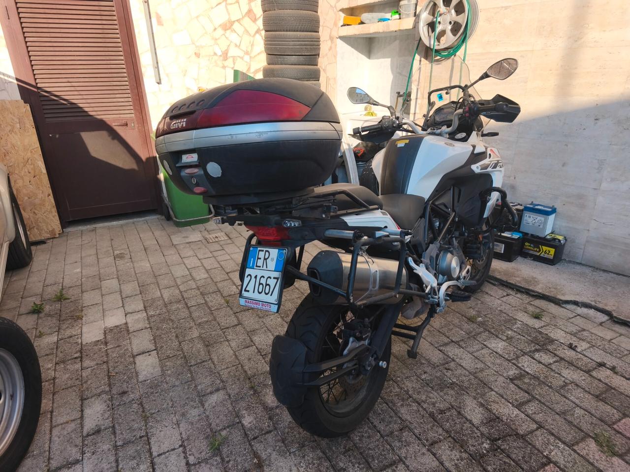 Benelli TRK 502