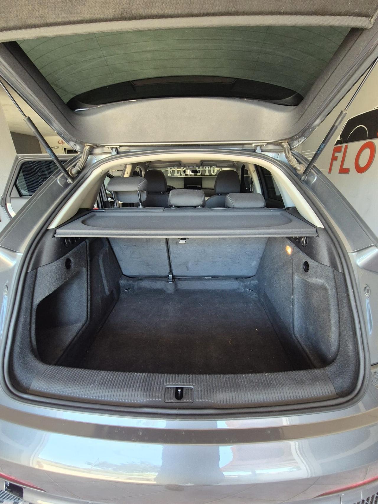 Audi Q3 2.0 TDI (Diesel) 140cv - Tettuccio