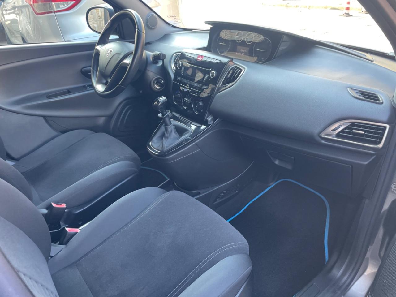 Lancia Ypsilon 1.2 69 CV 5 porte GPL Ecochic Gold