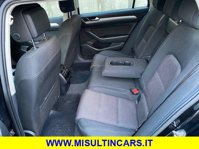 VOLKSWAGEN Passat Variant 2.0 TDI DSG Executive BlueMotion Tech.