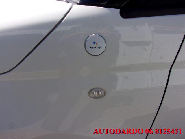 FIAT 500 1.0 Hybrid Hey Google