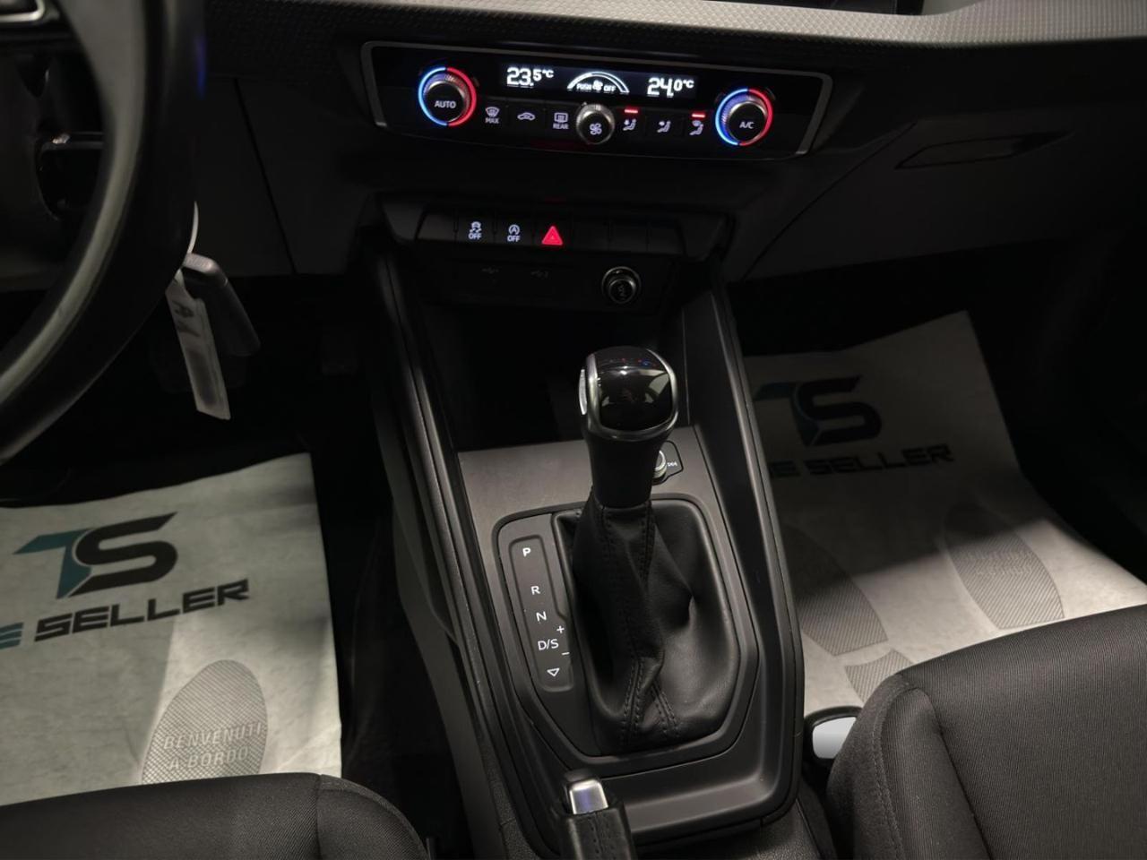 Audi A1 SPB 30 TFSI S tronic Identity Black*FORMULA S*