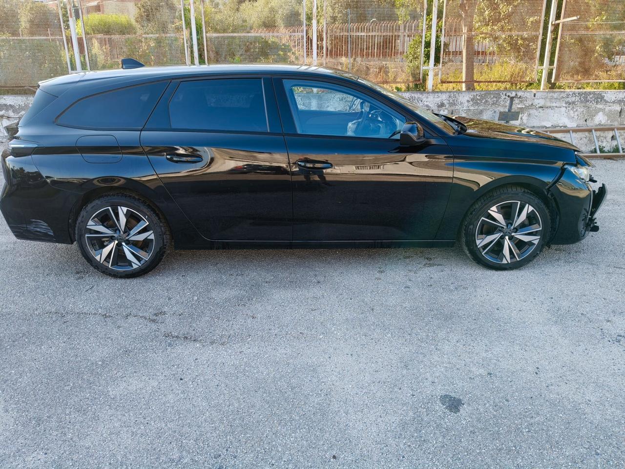 Peugeot 308 BlueHDi 130 S&S SW Allure Pack SINISTRATA