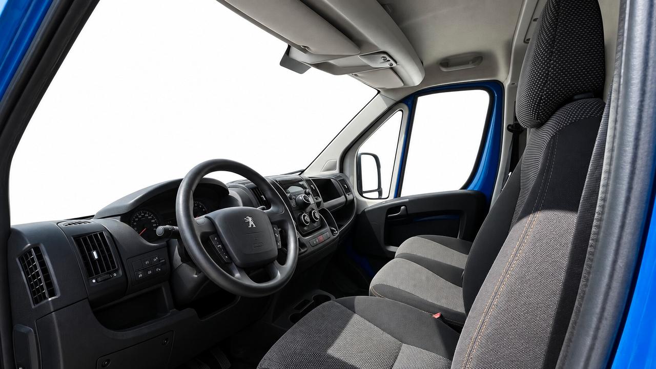 Peugeot Boxer 330 2.2 bluehdi 140 s&s pc-tn furgone
