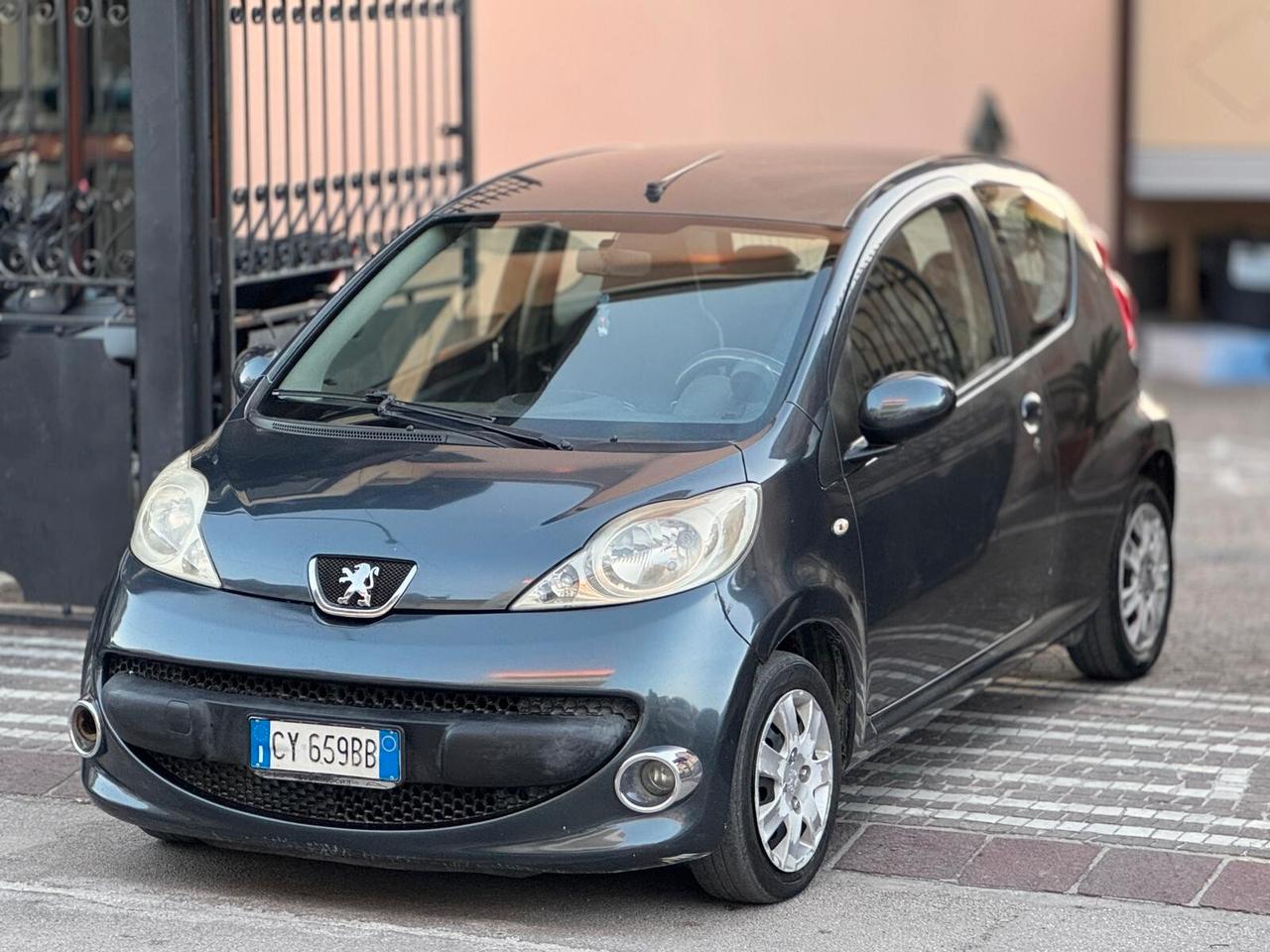 Peugeot 107 1.0 68CV 3p. Plaisir