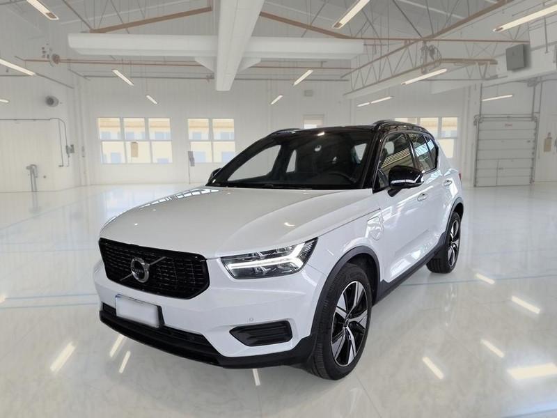 VOLVO XC40 T4 PLUG-IN HYBRID AUTO RECHARGE R-DESIGN SUV