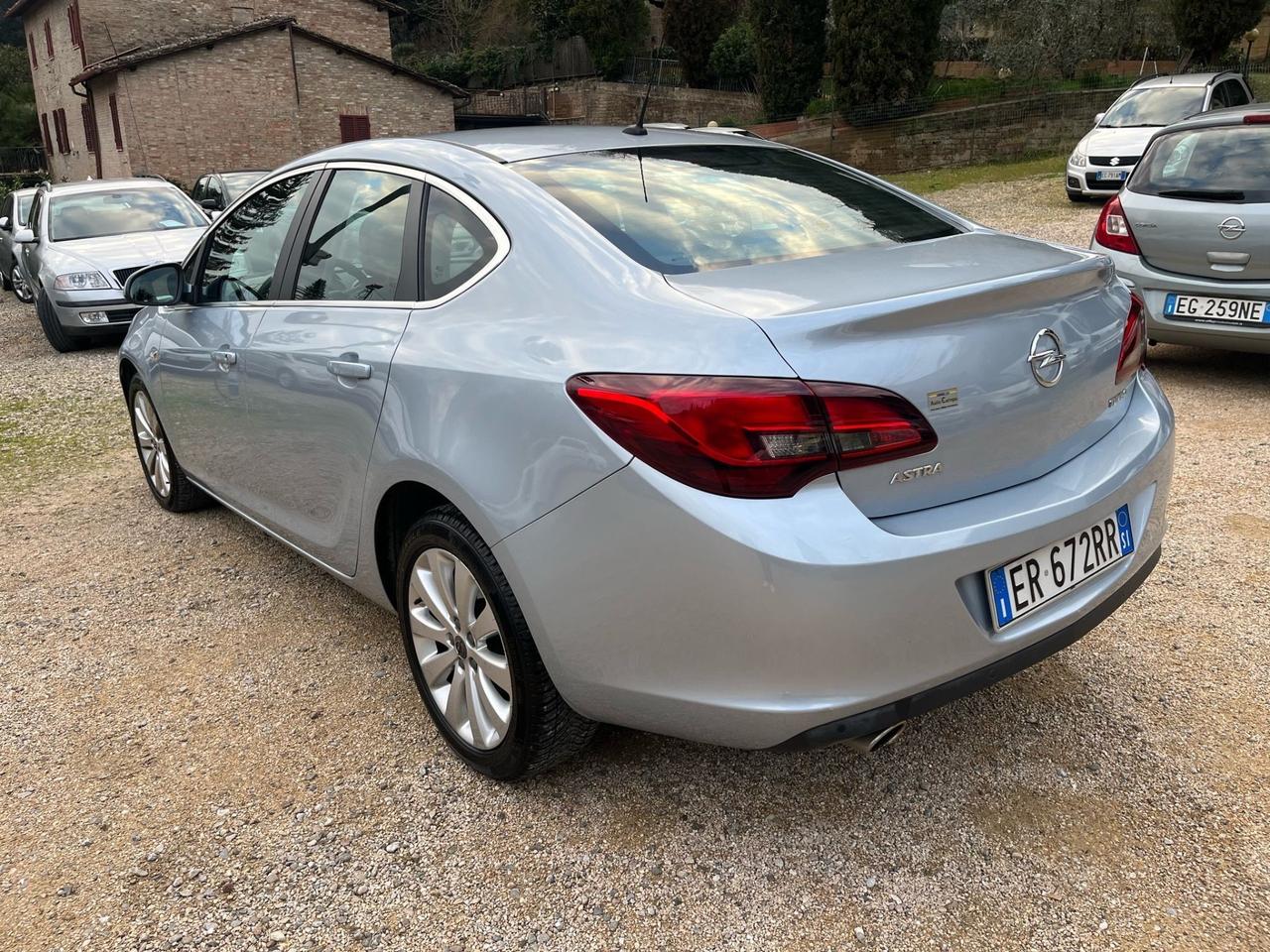 Opel Astra 1.4 Turbo 140CV 4 porte aut. Cosmo